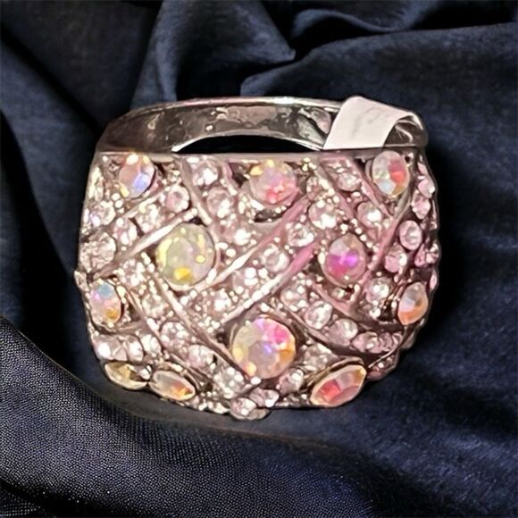 Aurora Borealis Rhinestone Silver Tone Statement Ring Size 8 NWT - Picture 3 of 4